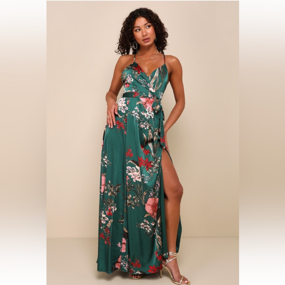 Lulus NWT- Floral Emerald Green Maxi Dress with Slit